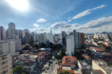 Apartamento à venda com 4 quartos, sendo 3 suítes, em Aclimação, São Paulo, SP