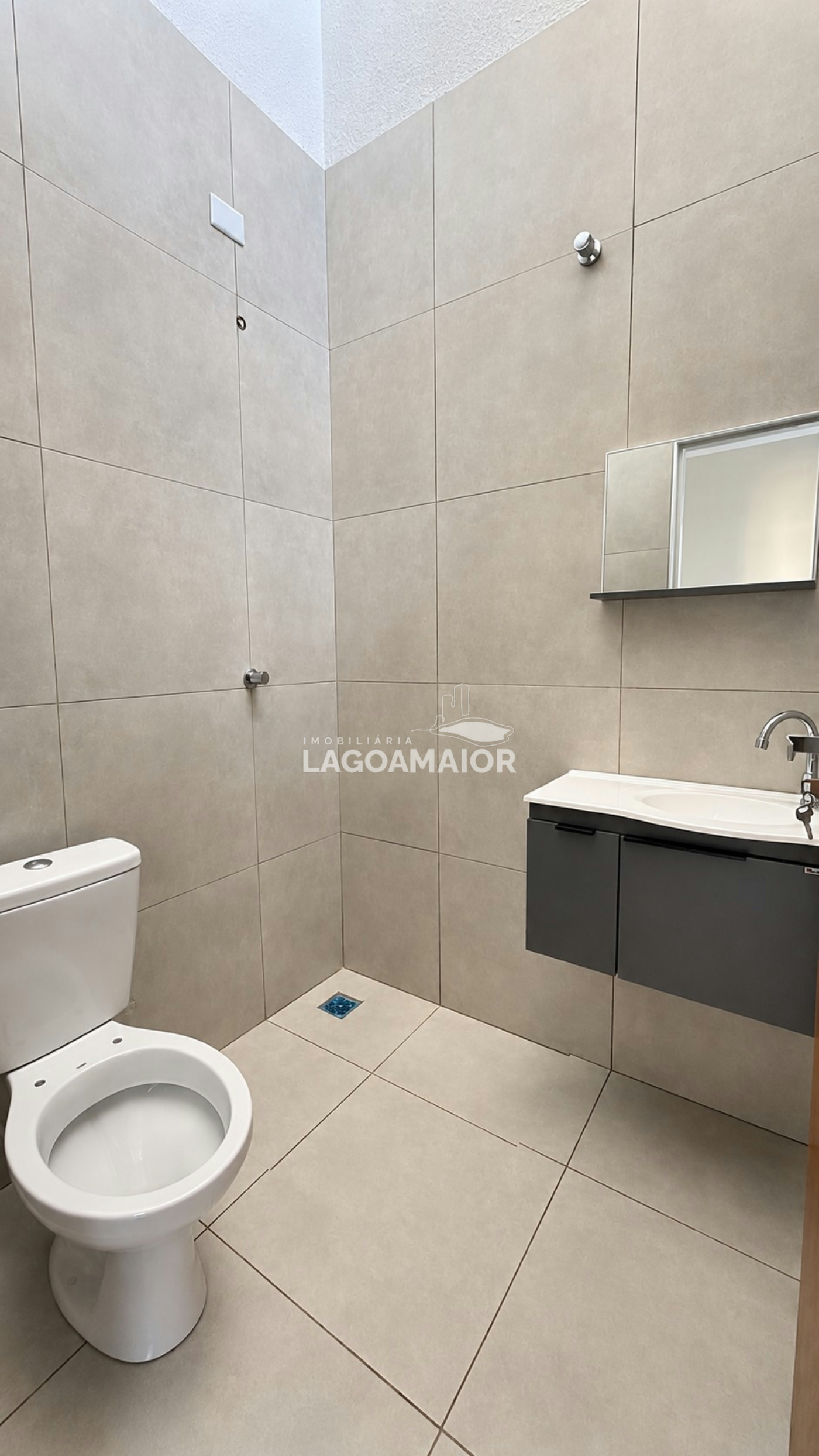Casa à venda ou para alugar com 2 quartos, sendo 1 suíte, em Bela Vista da Lagoa, Três Lagoas - MS