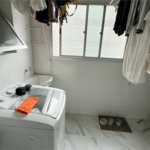 Apartamento mobiliado e pronto para morar. Conforto, praticidade e zero preocupações — traga apenas suas roupas.