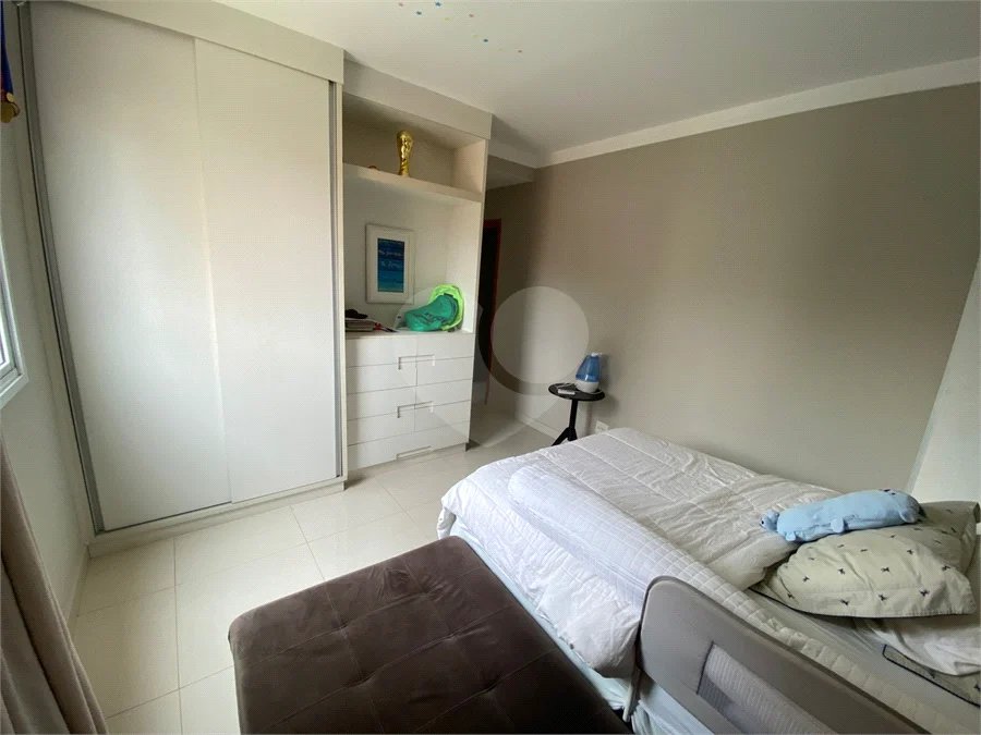VILLALOBOS