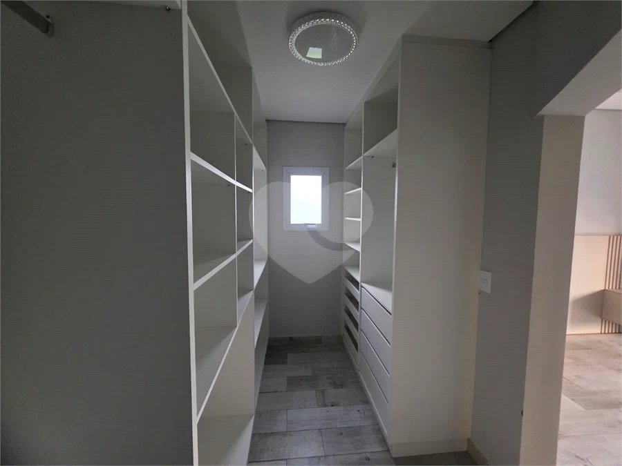 Casa à venda com 4 suítes no condomínio Residencial Jardim Primavera, Louveira - SP