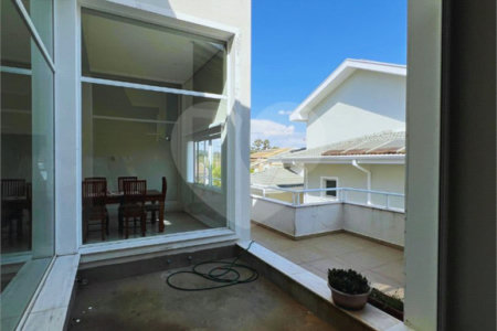 Apresento essa belíssima casa no Condomínio Delle Stelle - Louveira SP
