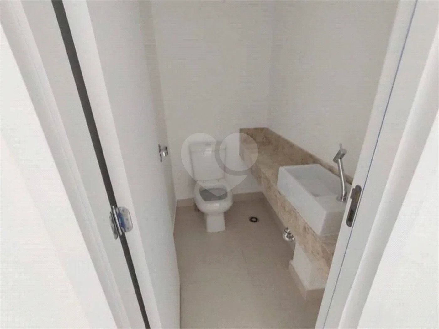 Apartamento novo com 129m² na Mooca com 2 suítes e 2 vagas.