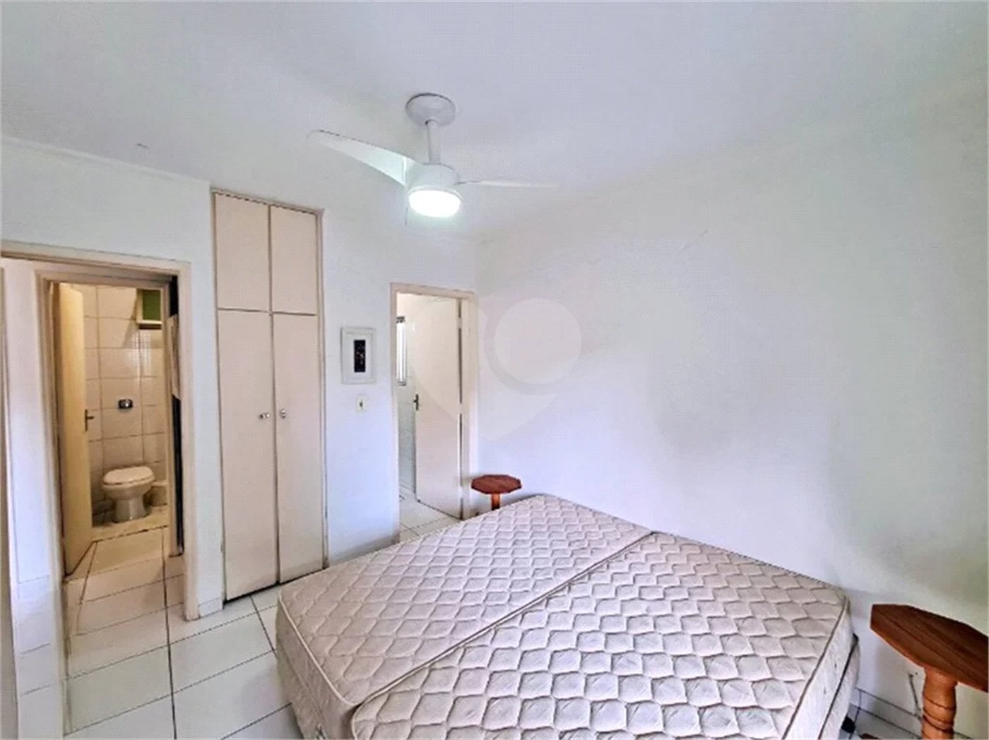 COBERTURA MOBILIADA À VENDA NO GUARUJÁ, 4 QUARTOS (2 SUÍTES)