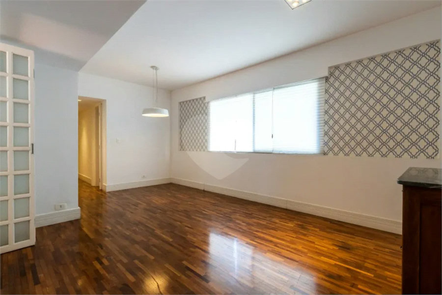 Apartamento para venda em Moema com 2 quartos, sendo 2 suítes, 70m²