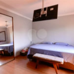 Casa com 4 Dormitórios sendo 1 suíte, com 3 Vagas