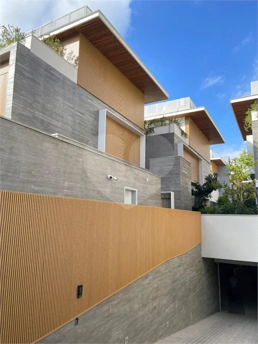 Ibiá House | Jardim Paulistano - 660 m² | 4 suítes | 6 vagas | Piscina privativa | Elevador | Projeto Perkins&Will