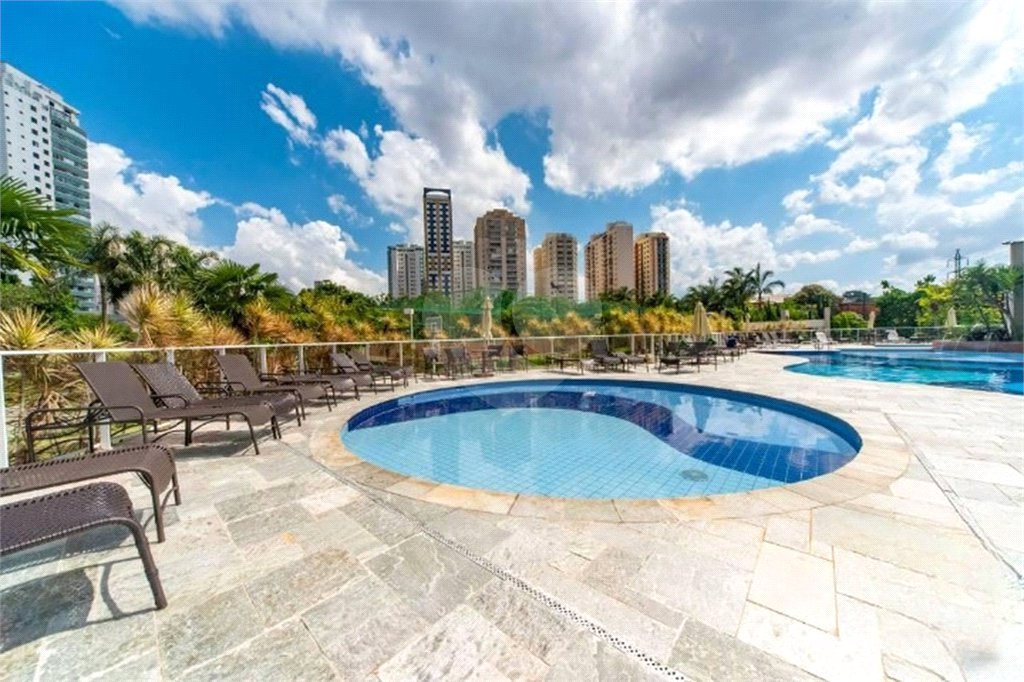 Apartamento na Mooca 3 suítes 108m² com 2 vagas, repleto de área de lazer.
