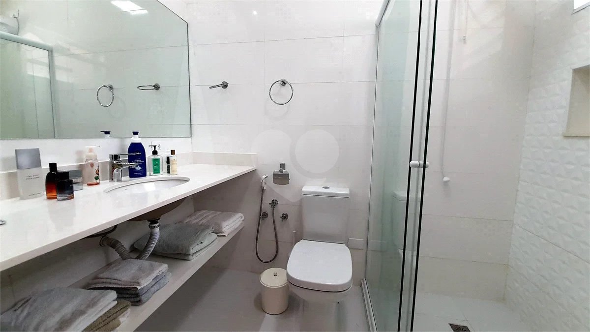 Sobrado à venda ou para alugar com 3 quartos, sendo 2 suítes, em Brooklin, São Paulo, SP
