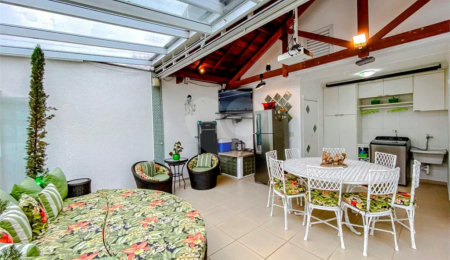 Casa à venda com 3 suítes no condomínio Oiti Residencial, São Paulo - SP