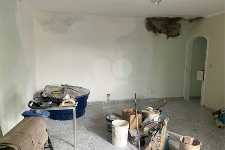 Casa com 68m², 3 dormitórios, 2 vagas, à venda em Jardim Vista Alegre.