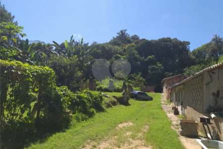 Área de terra de 156 mil m2 à venda em São Roque, zona mista (residencial/industrial)