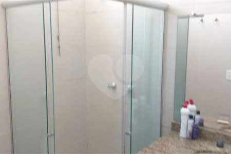 Casa térrea para venda em Araraquara/SP.