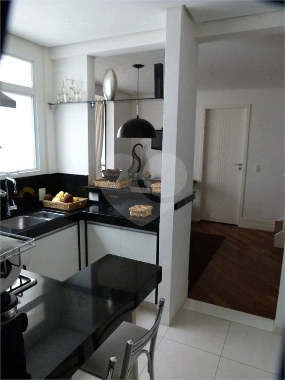Cobertura Duplex com 126,metros quadrados próximo ao Shopping Pátio Paulista.