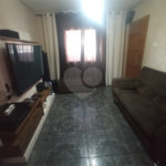 Casa com 60m², 2 dormitórios, 2 vagas, à venda na Vila Fachini