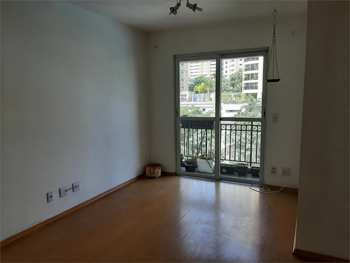 Apartamento à venda ou para alugar com 3 quartos, sendo 1 suíte, em Vila Suzana, São Paulo, SP