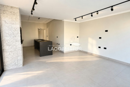 Casa à venda ou para alugar com 4 quartos, sendo 2 suítes, no Centro, Três Lagoas - MS