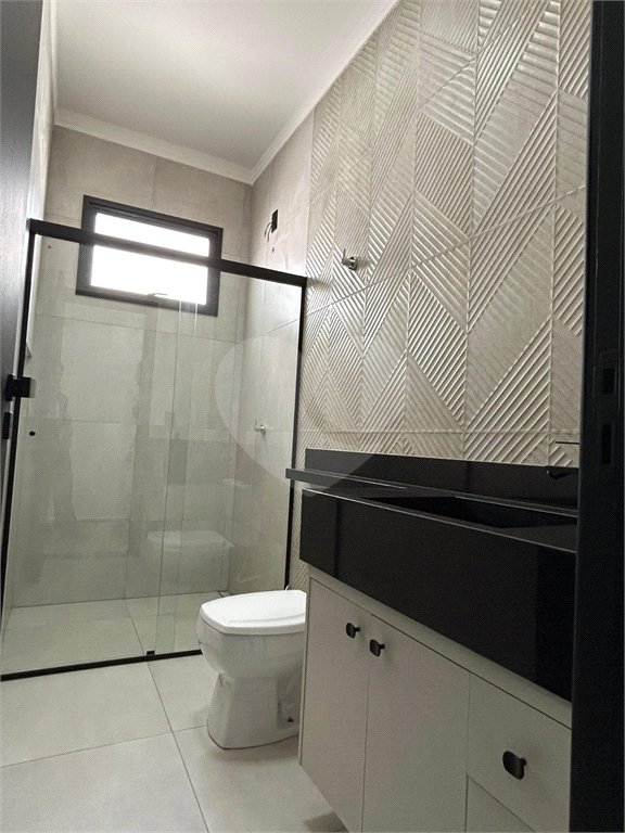Casa térrea 3 quartos 1 suíte no residencial Terra dos Buritis