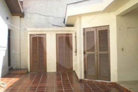 Sobrado à venda com 3 quartos, sendo 1 suíte, em Campo Belo, São Paulo, SP