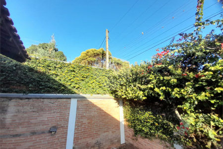 Casa de Alto Padrão à Venda e Locação no Parque Santa Mônica - São Carlos