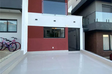 Casa à venda com 3 quartos, sendo 3 suítes, no condomínio Residencial The Square Village, Cotia - SP