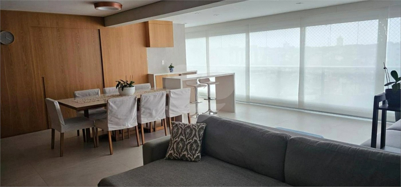 Apartamento 131 M2² vista LIVRE Vila Mariana SP 3 Suítes 4 banheiros 3 vagas escritório depósito e varanda gourmet integrada Aceita e estuda permuta