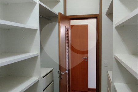 Casa à Venda de 5 dormitórios em São Carlos, no Residencial Eldorado