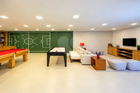 Apartamento de 127 m² em andar alto, com vista livre, 3 suítes planejadas, sacada gourmet envidraçada, 2 vagas e lazer completo, próximo ao Shopping Golden Square e à Avenida Kennedy.