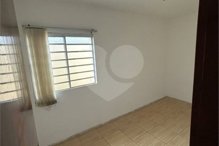 Excelente sobrado para comércio ou residência na Vila Santa Catarina