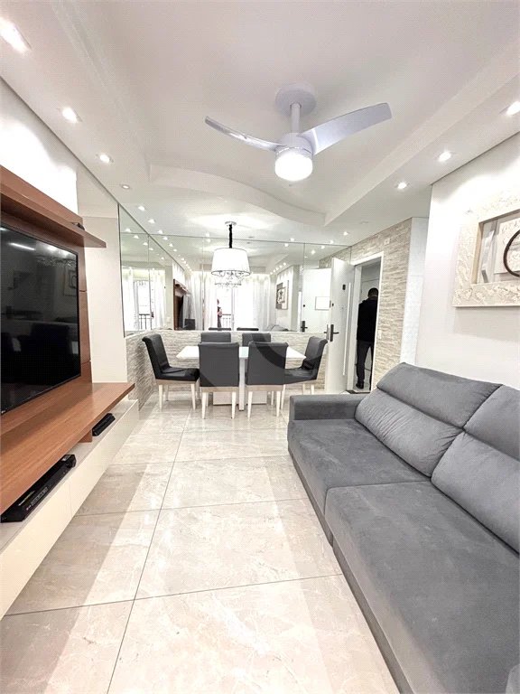Apartamento na Vila Augusta com 2 dormitórios (1 suíte)