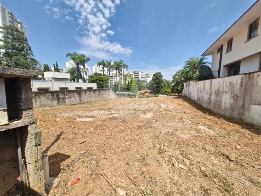 Terreno em rua fechada para Venda Alto da Boa Vista
