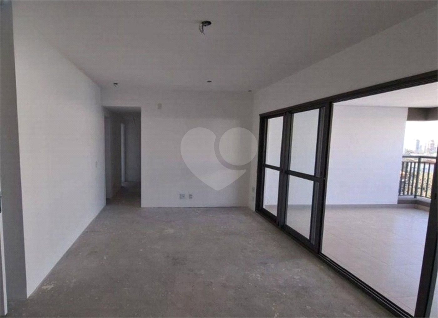 Apto com 159m² área útil com 3 suítes 2 vagas varanda gourmet e lazer completo.
