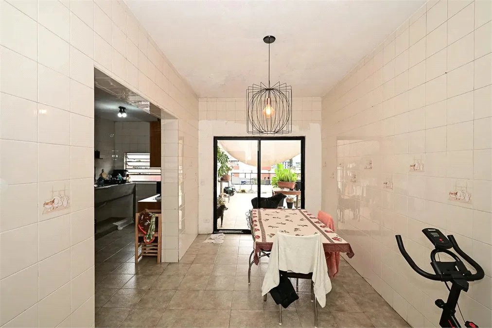 Casa à venda com 6 quartos, sendo 1 suíte,  em Vila Sônia, São Paulo, SP