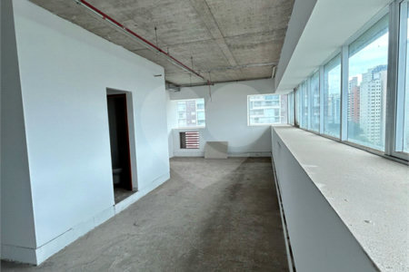 Oportunidade! Sala Comercial de 74m² com Estrutura Completa
