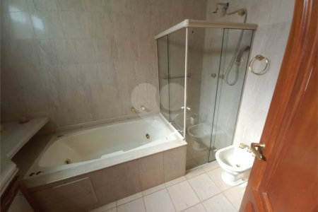 Casa Térrea na XV de Novembro .