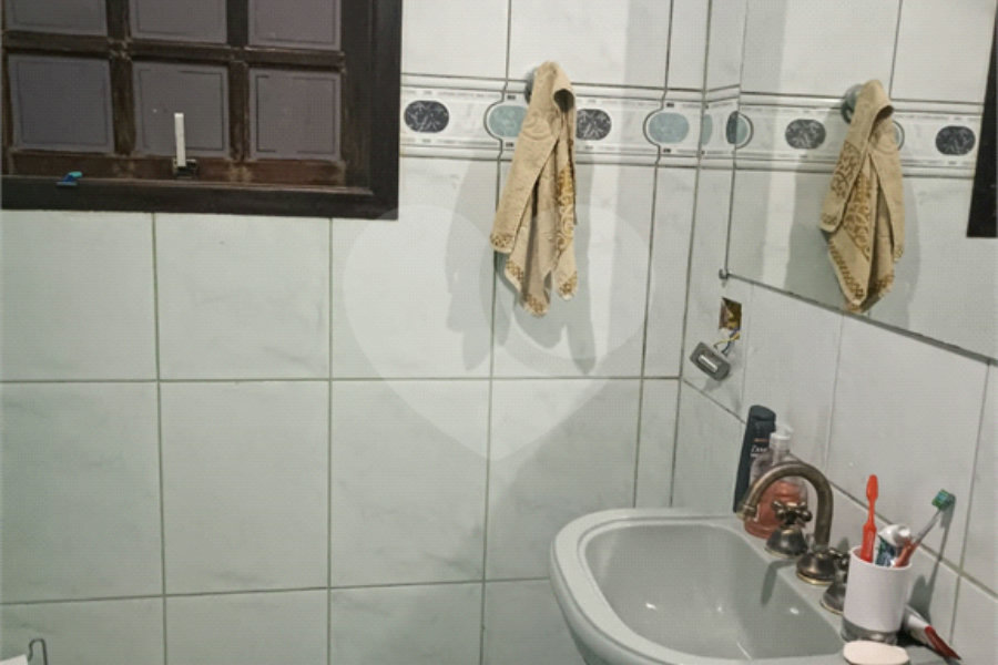 Sobrado com 4 Quartos e 4 banheiros à Venda -337 m² por R$ 850.,000 -- Jardim Vivan,-Jaraguá, São Paulo - SP