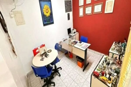 Prédio comercial com 322m², 8 salas, 3 banheiros, à venda no bairro Santo Antônio, São Caetano do Sul