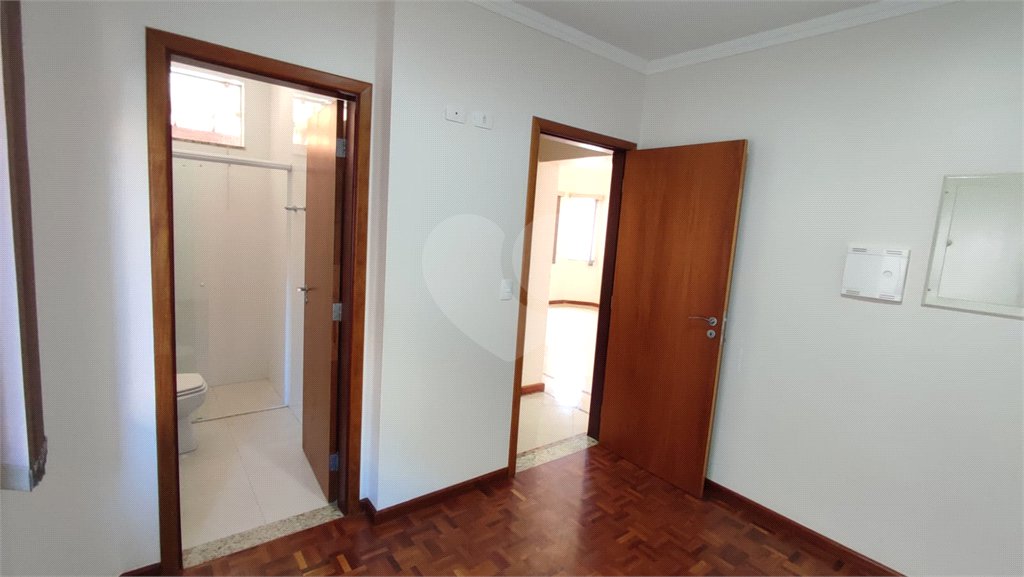Casa à Venda de 5 dormitórios em São Carlos, no Residencial Eldorado