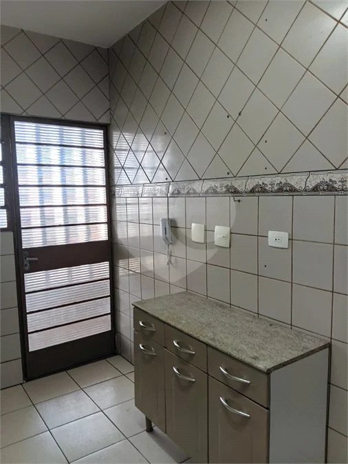 Apartamento à venda ou para alugar com 2 quartos, sendo 1 suíte,  no Centro, São Roque, SP