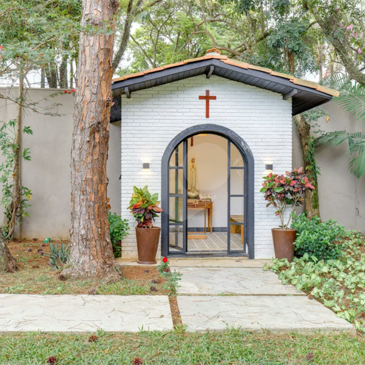 Vendo ou alugo / Casa térrea com 4 quartos Alto da Boa Vista, São Paulo - SP