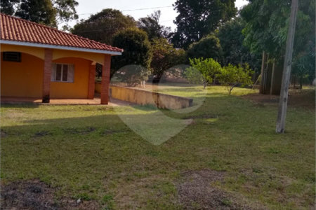 Chácara em água vermelha, localizada em ponto comercial.