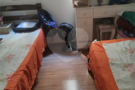 Apartamento no Condomínio Ipê Branco .
