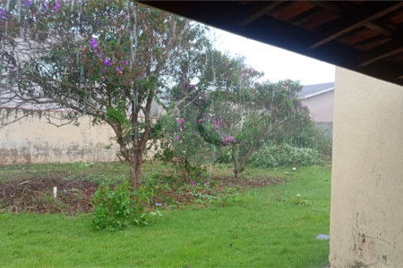 Terreno em Atibaia com 360 metros, bairro Jardim dos Pinheiros, pronto para construir