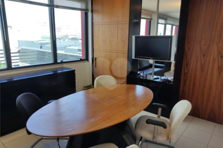Sala comercial com 160m² , 4 vagas , à venda em Pinheiros.