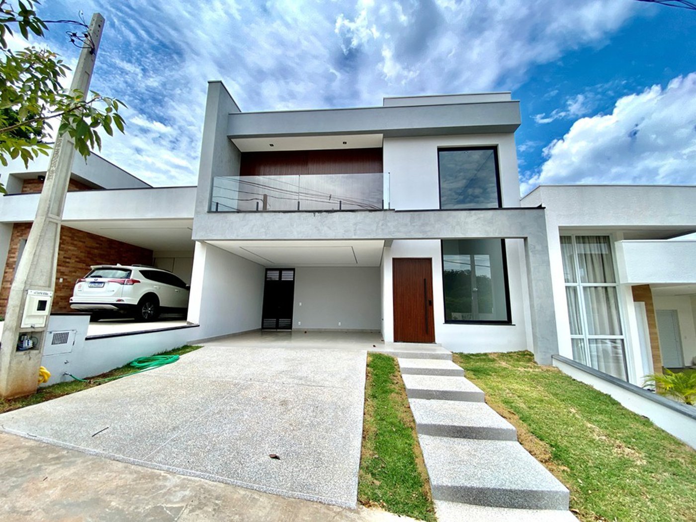 Casa à venda com 3 quartos, sendo 3 suítes, no condomínio Vila Giardino, Jundiaí - SP