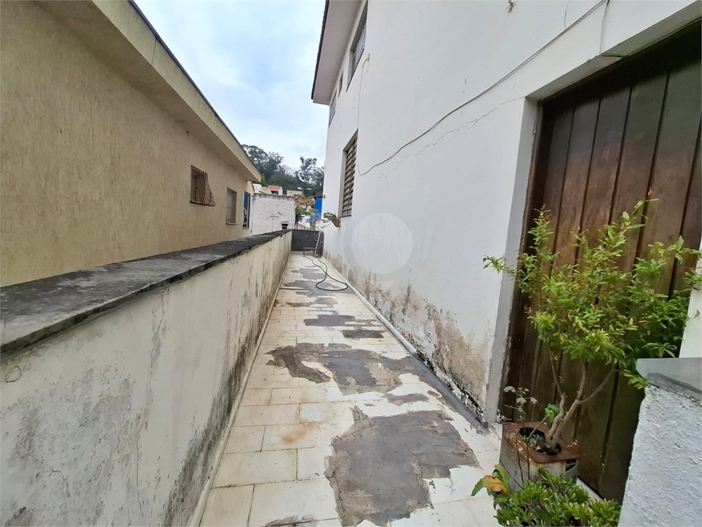 Sobrado venda ou locação HORTO com 254m2, 4 quartos, 2 sala, 2 cozinha, quintal e 3 vagas de garagem