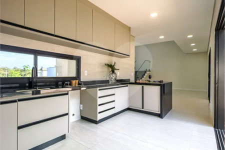 Indaiatuba - Condomínio Milano - Sobrado - 350 m² de terreno - 240 m² de área construída - 4 vagas de garagem, sendo 2 cobertas - Salas de estar e jantar integradas - 3 suítes com closet e varanda no pavimento superior - Escritório no térreo - Espaço gourmet com churrasqueira - Banheiro externo