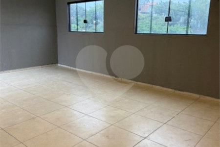 Casa com 235m² , 3 dormitórios , sendo 1 suíte , 6 vagas , à venda no Jardim Brasilia