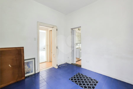 Apartamento - Bela Vista - 2 Quartos / Dormitórios - Venda / Compra