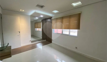 Casa à venda com 3 quartos em Jardim Aida, Guarulhos, SP